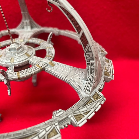 Star Trek Deep Space Nine Space Station Hallmark Ornament - Picture 8 of 15